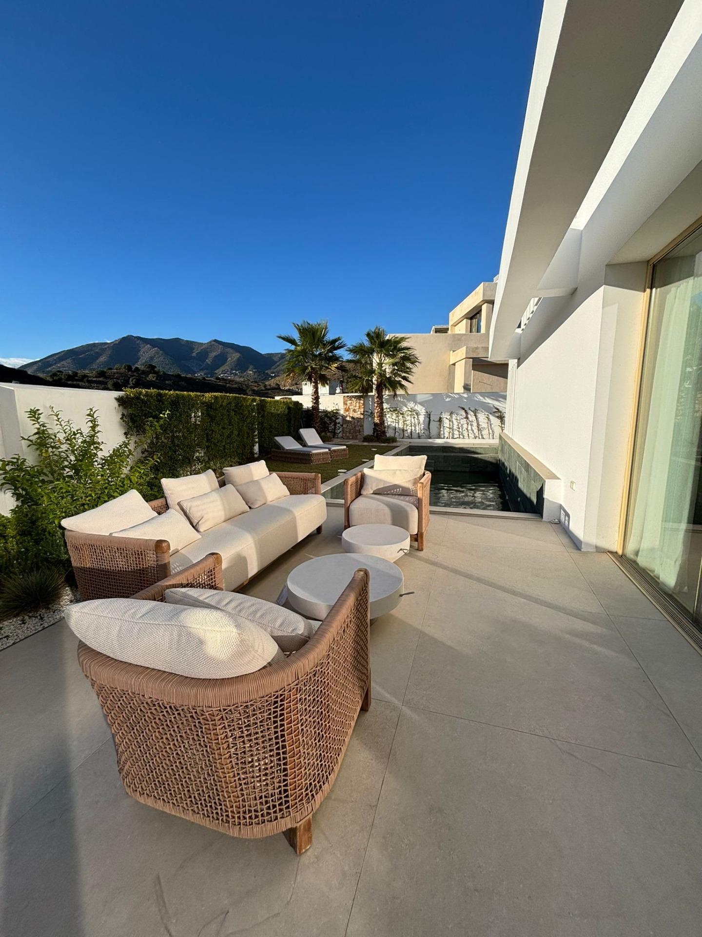 Benalmadena Costa Benalmadena villa 6 Bedrooms