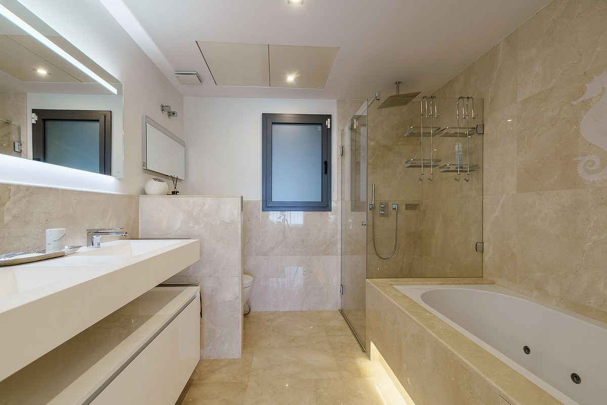 luxo-estate-12 Estepona apartment 4 Bedrooms