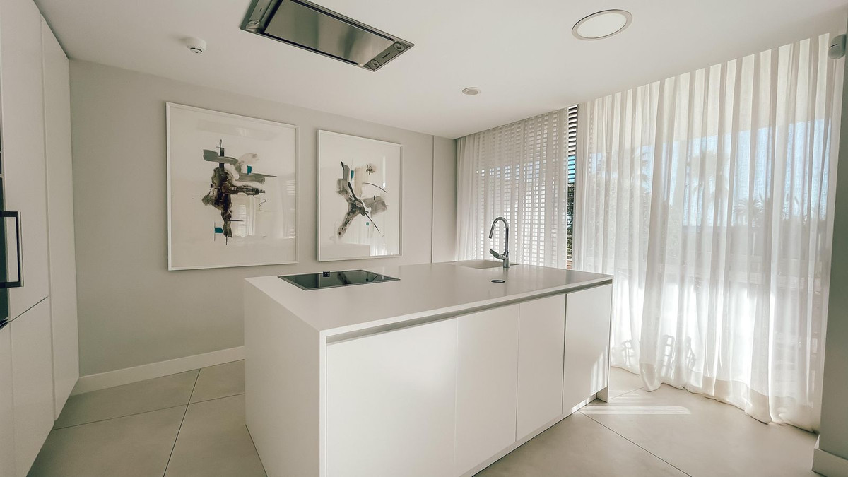 luxo-estate-12 Estepona apartment 3 Bedrooms