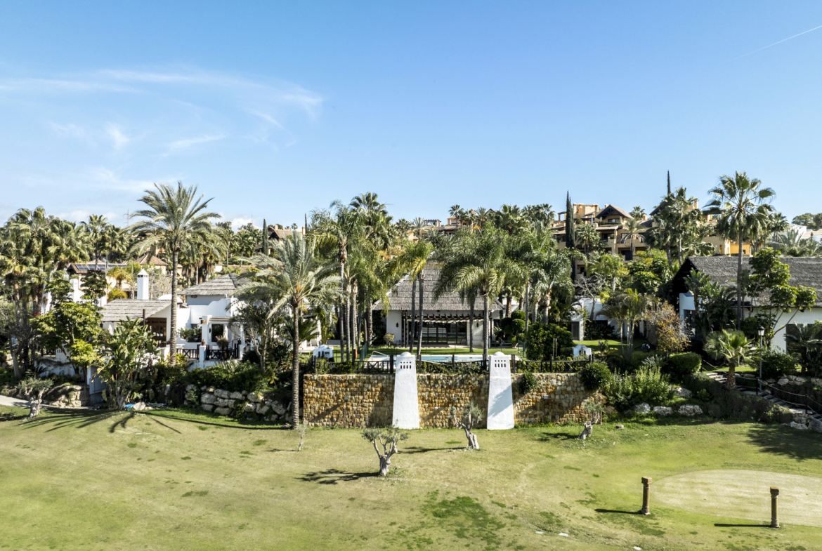 Estepona villa 5 Bedrooms