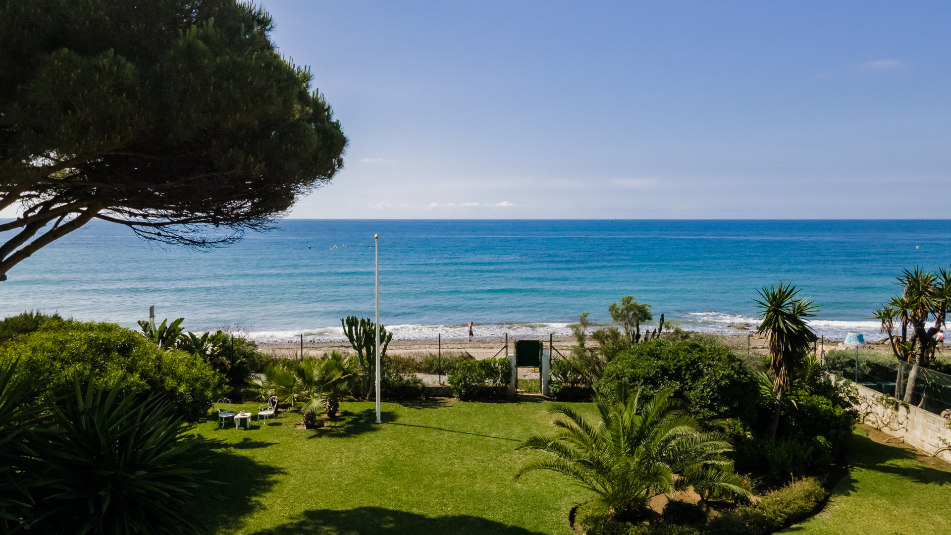 TMRP1177 Estepona plot Bedrooms