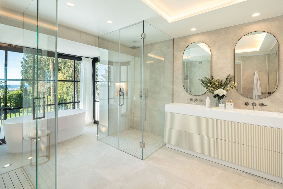 luxo-estate-13 Sierra Blanca Marbella villa 6 Bedrooms