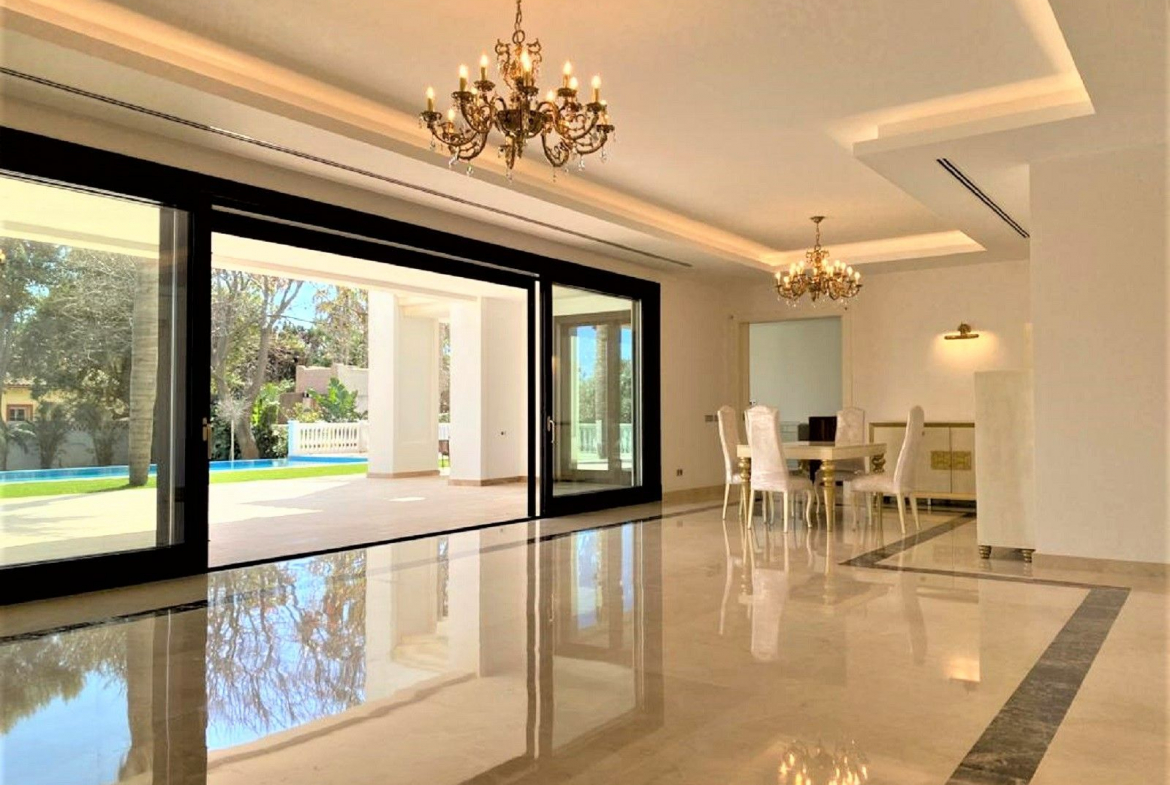 Estepona villa 6 Bedrooms