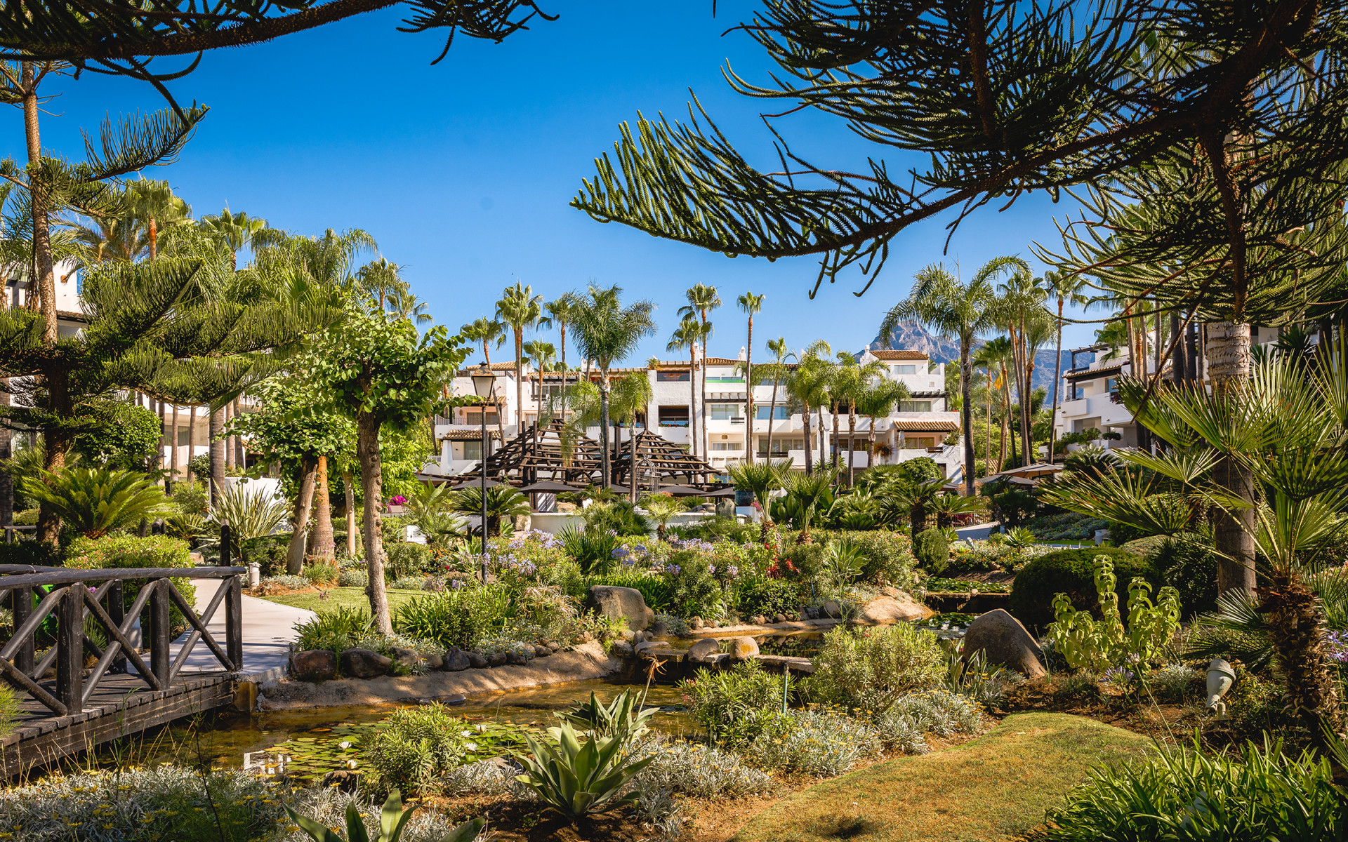 luxo-estate-13 Marbella Golden Mile Marbella apartment 3 Bedrooms
