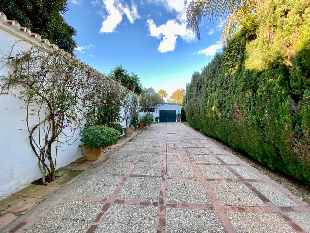 Estepona villa 7 Bedrooms