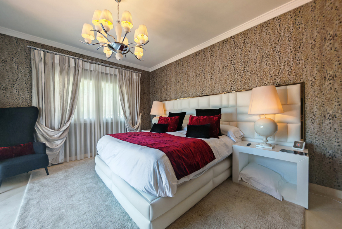 Elviria Marbella villa 4 Bedrooms