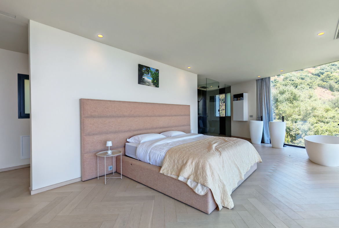 Los Monteros Marbella villa 4 Bedrooms