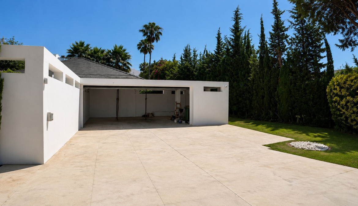 Guadalmina Baja San Pedro Alcantara villa 6 Bedrooms
