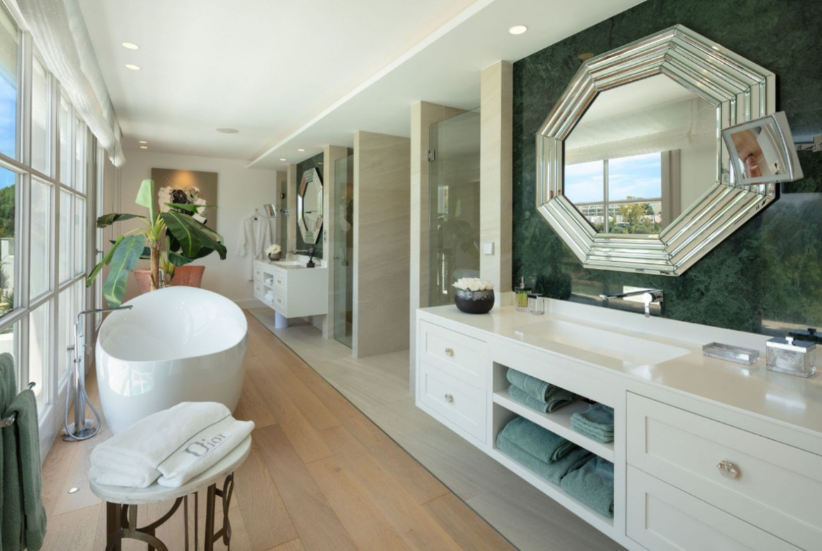 Nueva Andalucia Marbella villa 6 Bedrooms