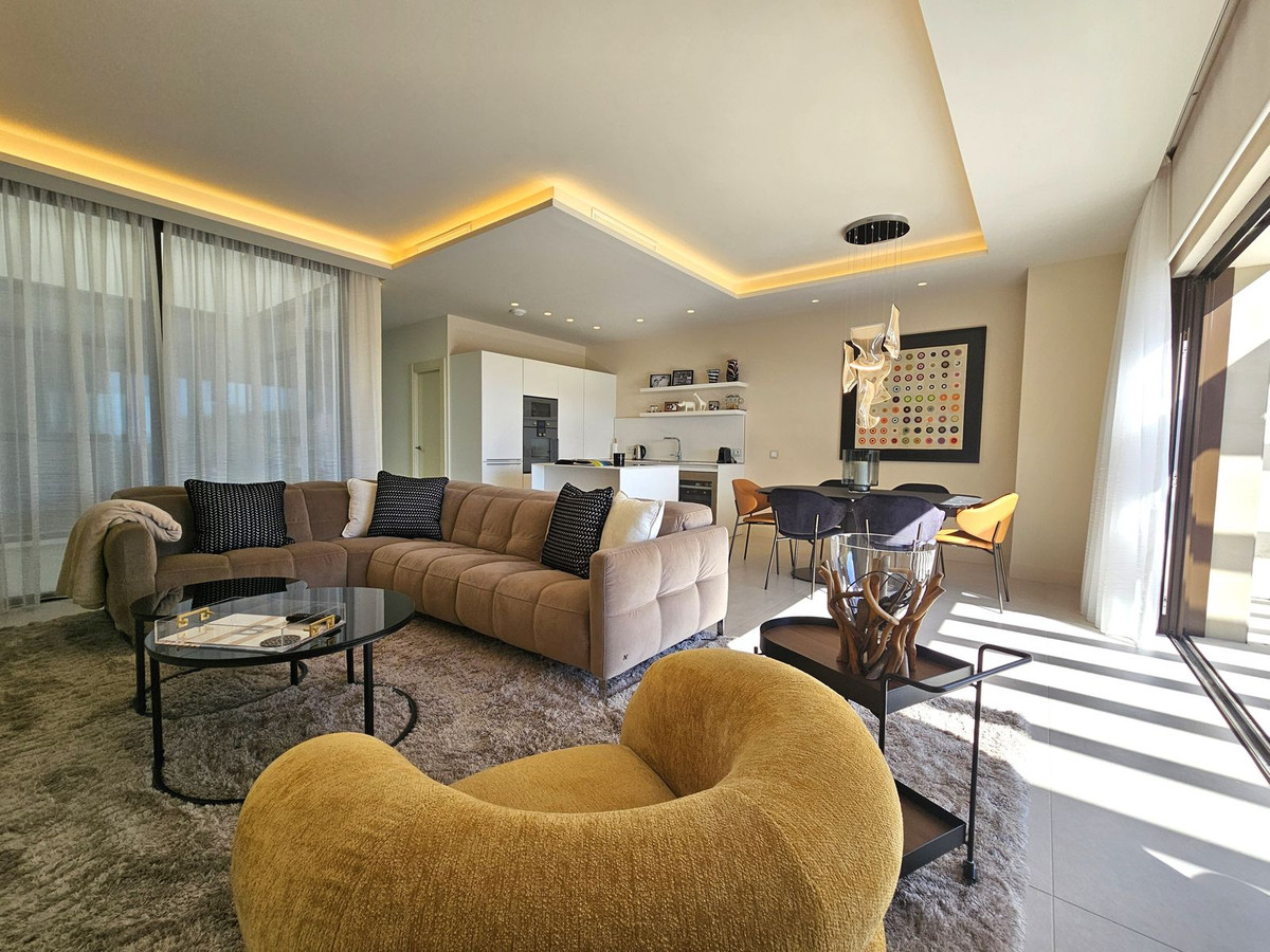 luxo-estate-13 New Golden Mile Estepona townhouse 4 Bedrooms