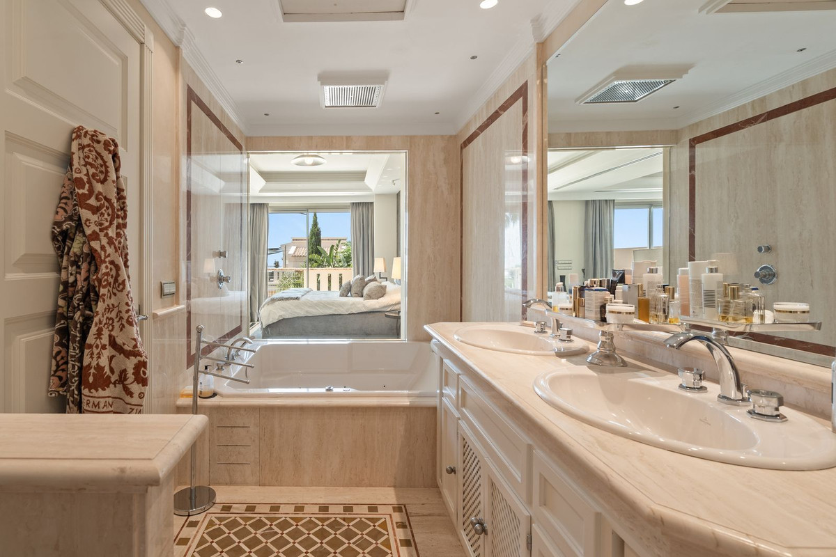 Sierra Blanca Marbella townhouse 4 Bedrooms
