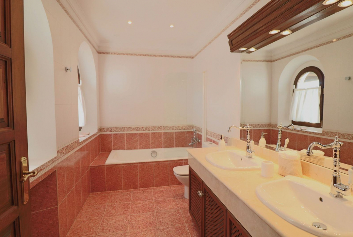 La Mairena Marbella country-house 7 Bedrooms
