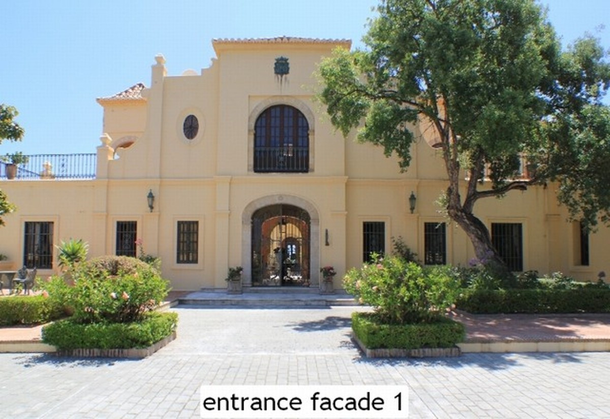 luxo-estate-13 Marbella villa 8 Bedrooms