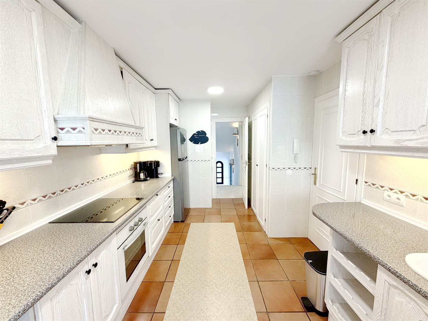 luxo-estate-13 Las Chapas Marbella villa 6 Bedrooms