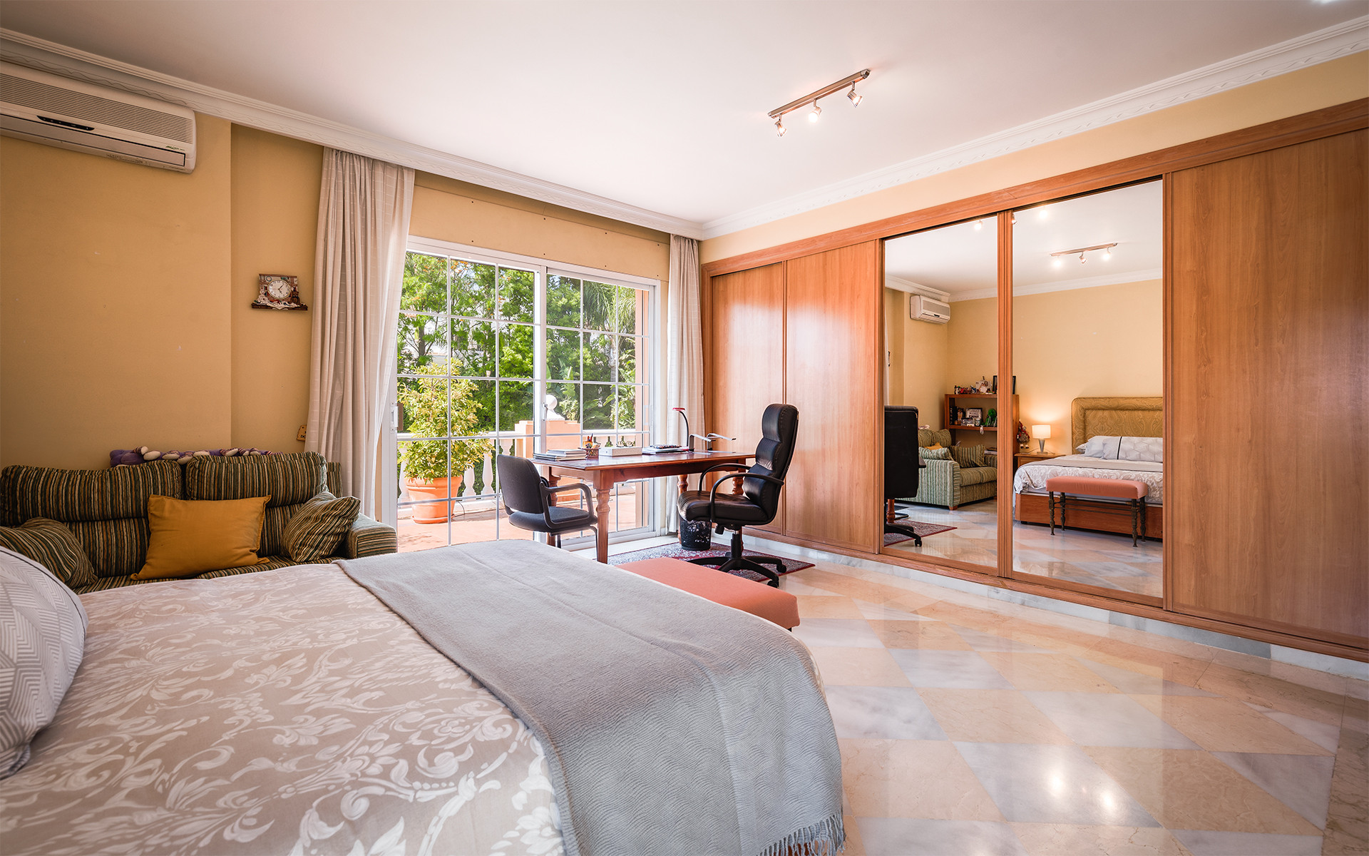 Nueva Andalucia Marbella villa 5 Bedrooms
