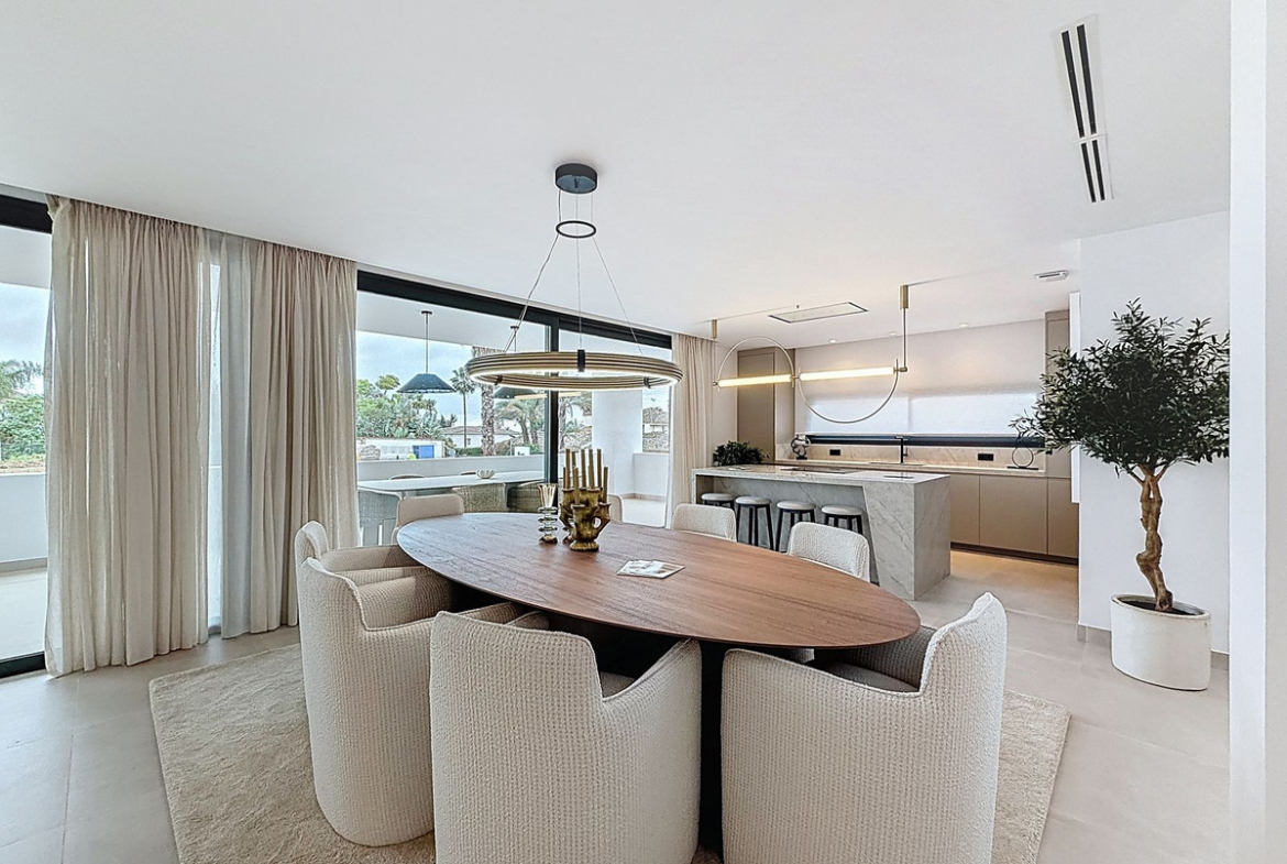 Nagueles Marbella villa 5 Bedrooms