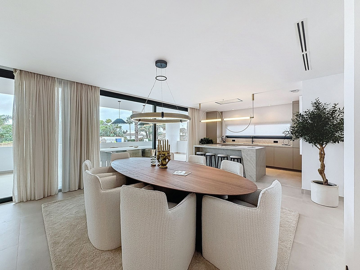 Nagueles Marbella villa 5 Bedrooms