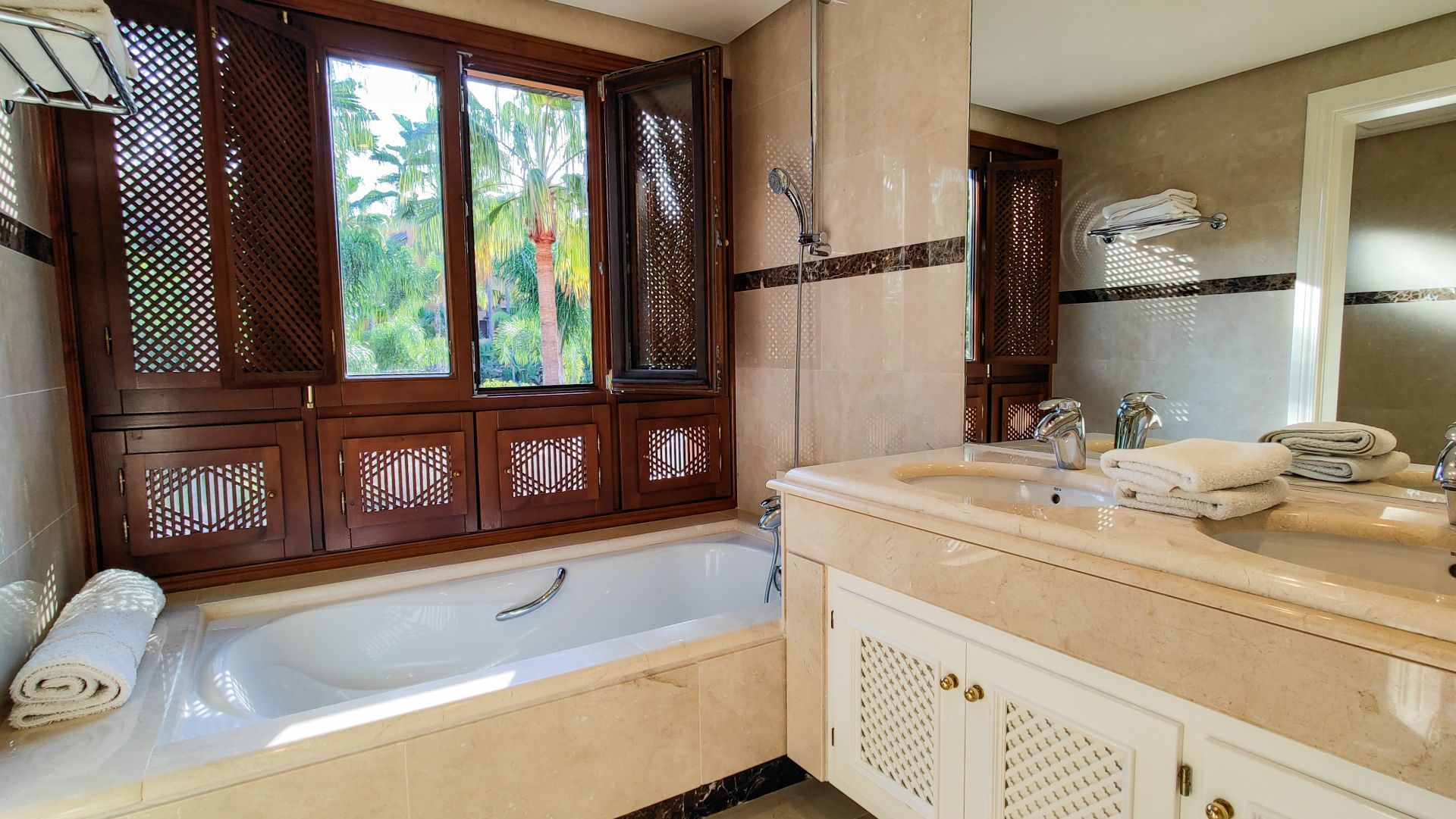 Nueva Andalucia Marbella penthouse 3 Bedrooms