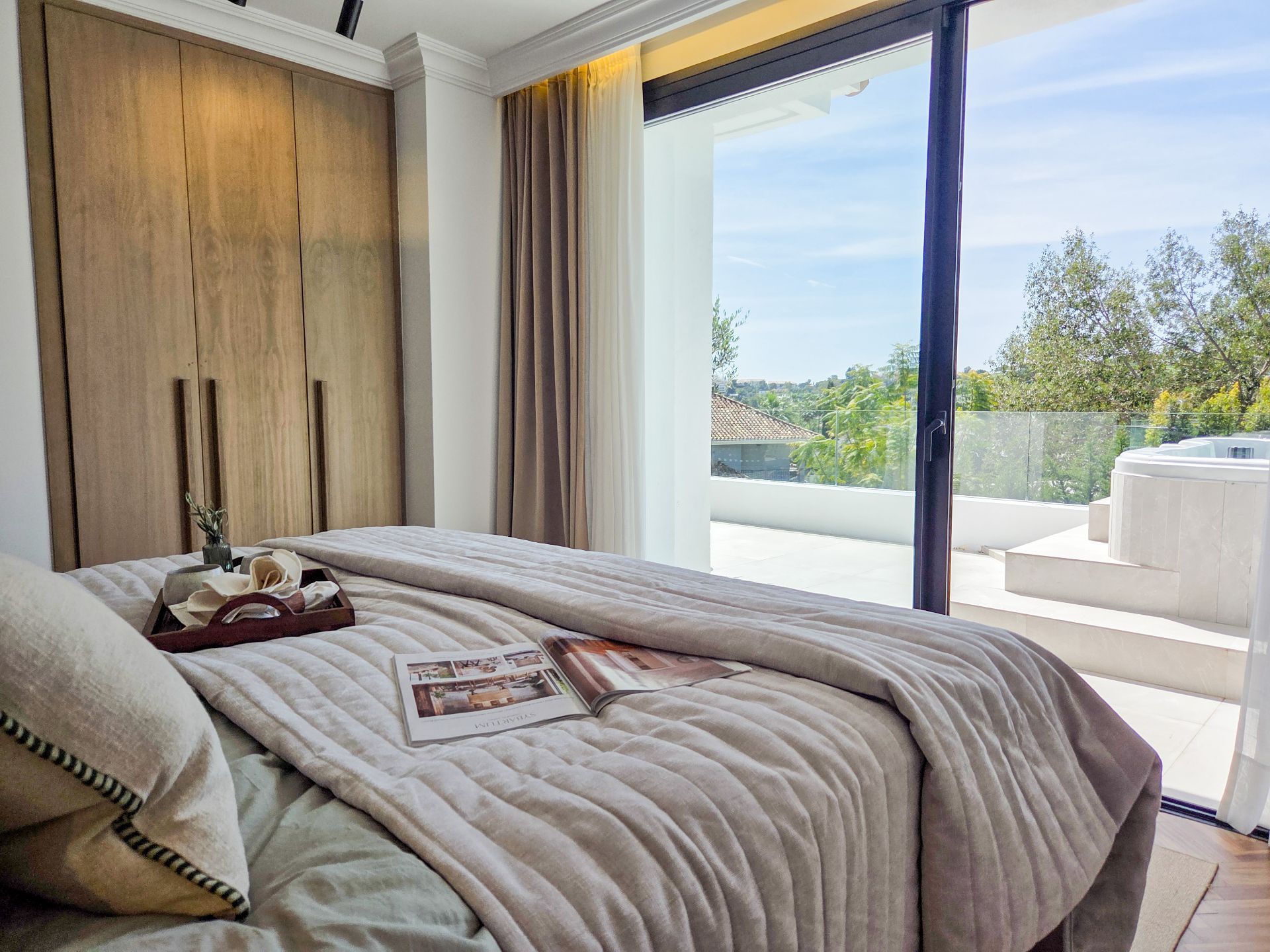 Nueva Andalucia Marbella villa 5 Bedrooms