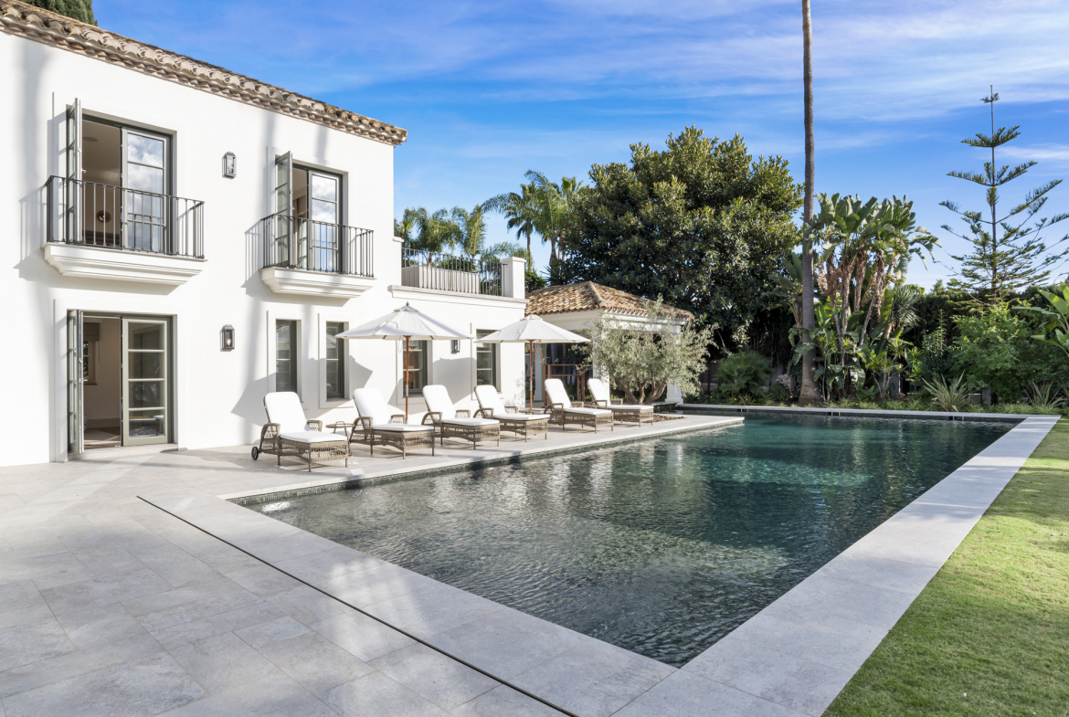 Nueva Andalucia Marbella villa 5 Bedrooms
