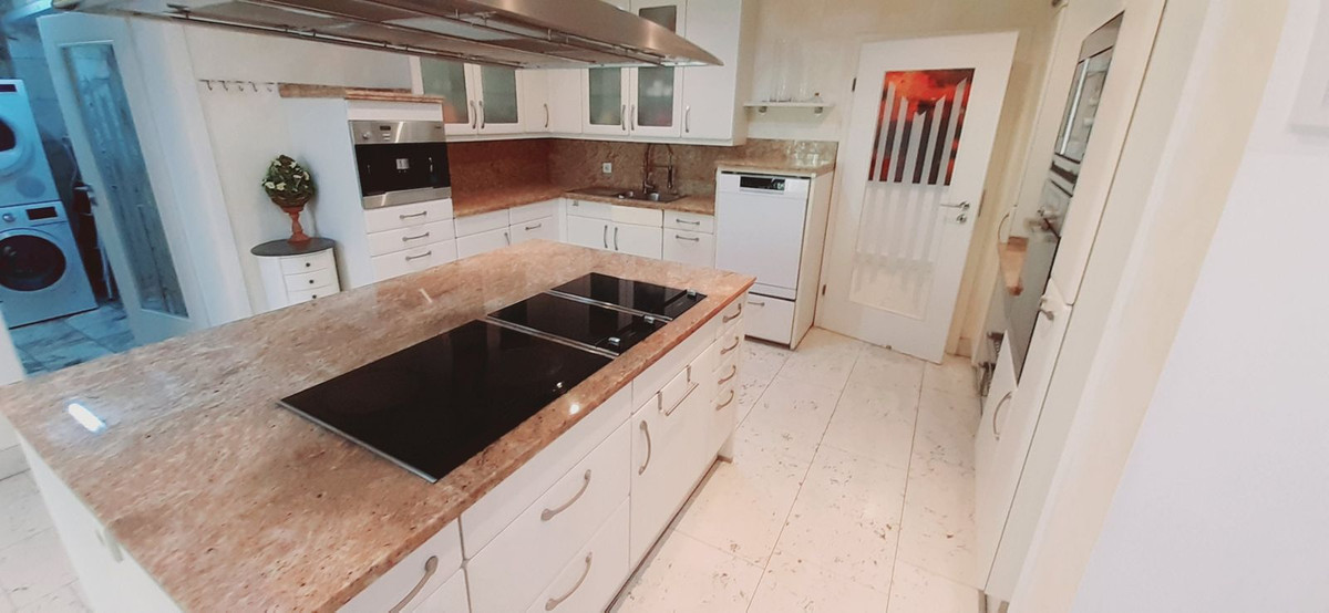 El Rosario Marbella villa 5 Bedrooms