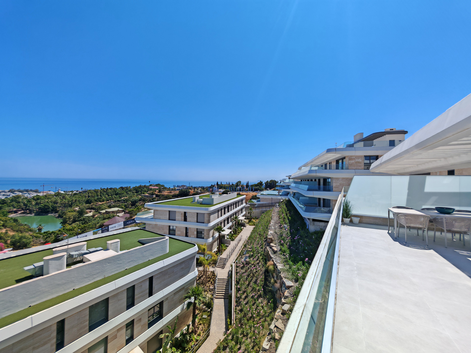 luxo-estate-13 Estepona apartment 3 Bedrooms