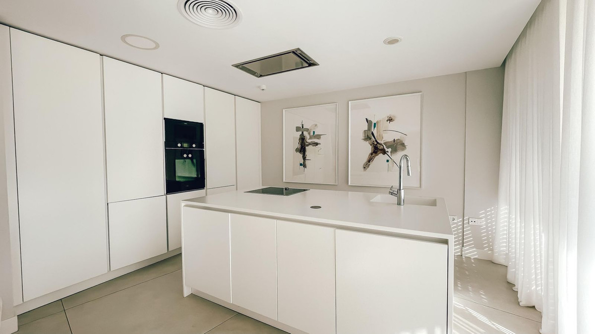 luxo-estate-13 Estepona apartment 3 Bedrooms