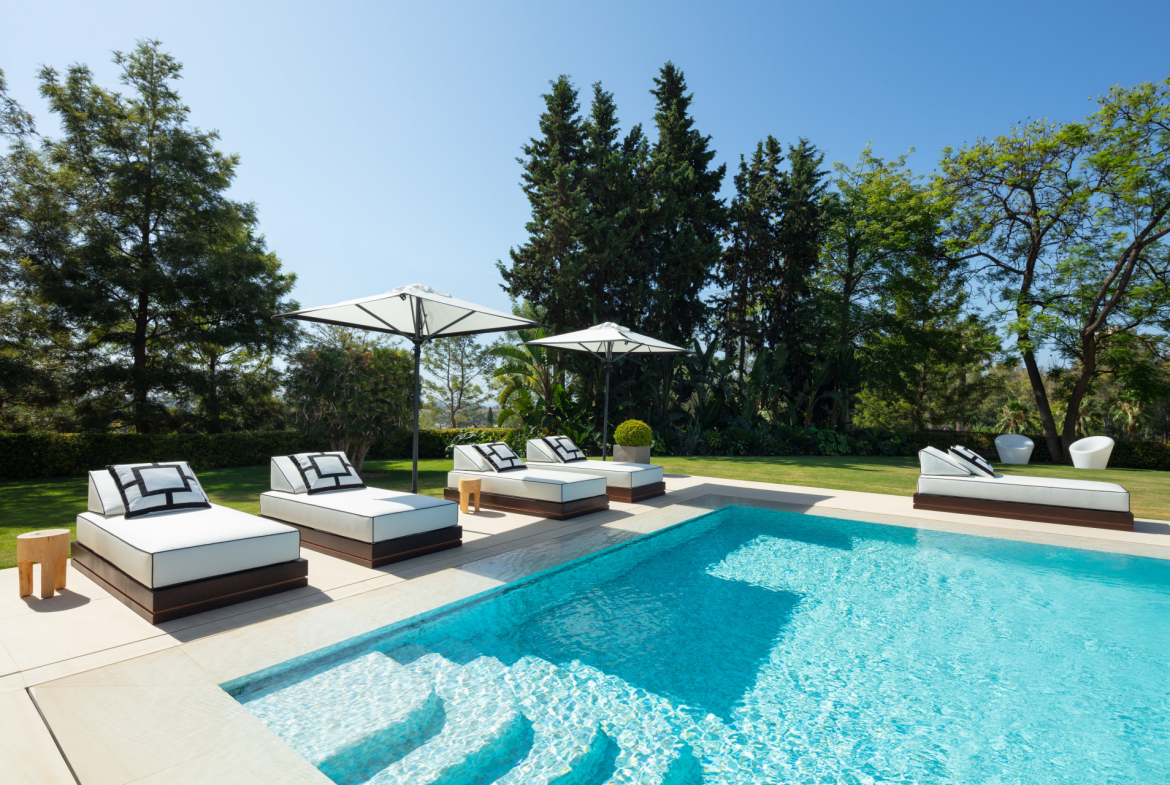 Nueva Andalucia Marbella villa 6 Bedrooms