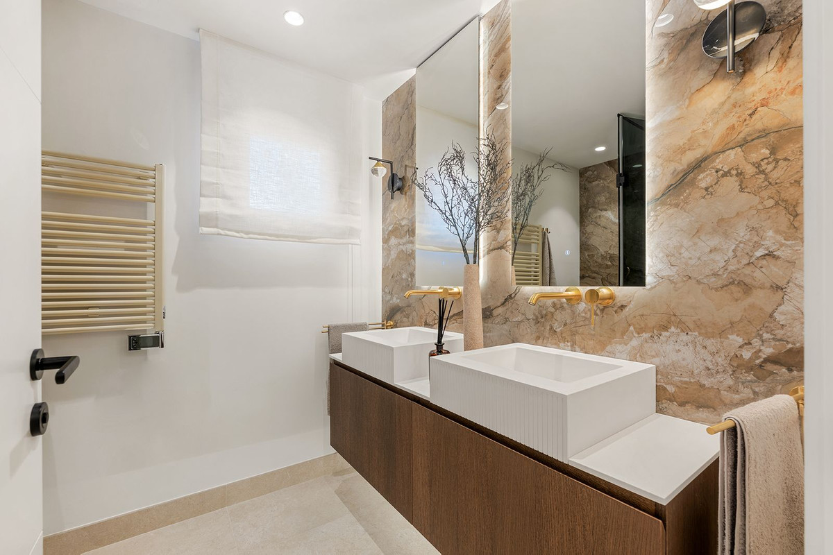 luxo-estate-13 New Golden Mile Estepona apartment 3 Bedrooms