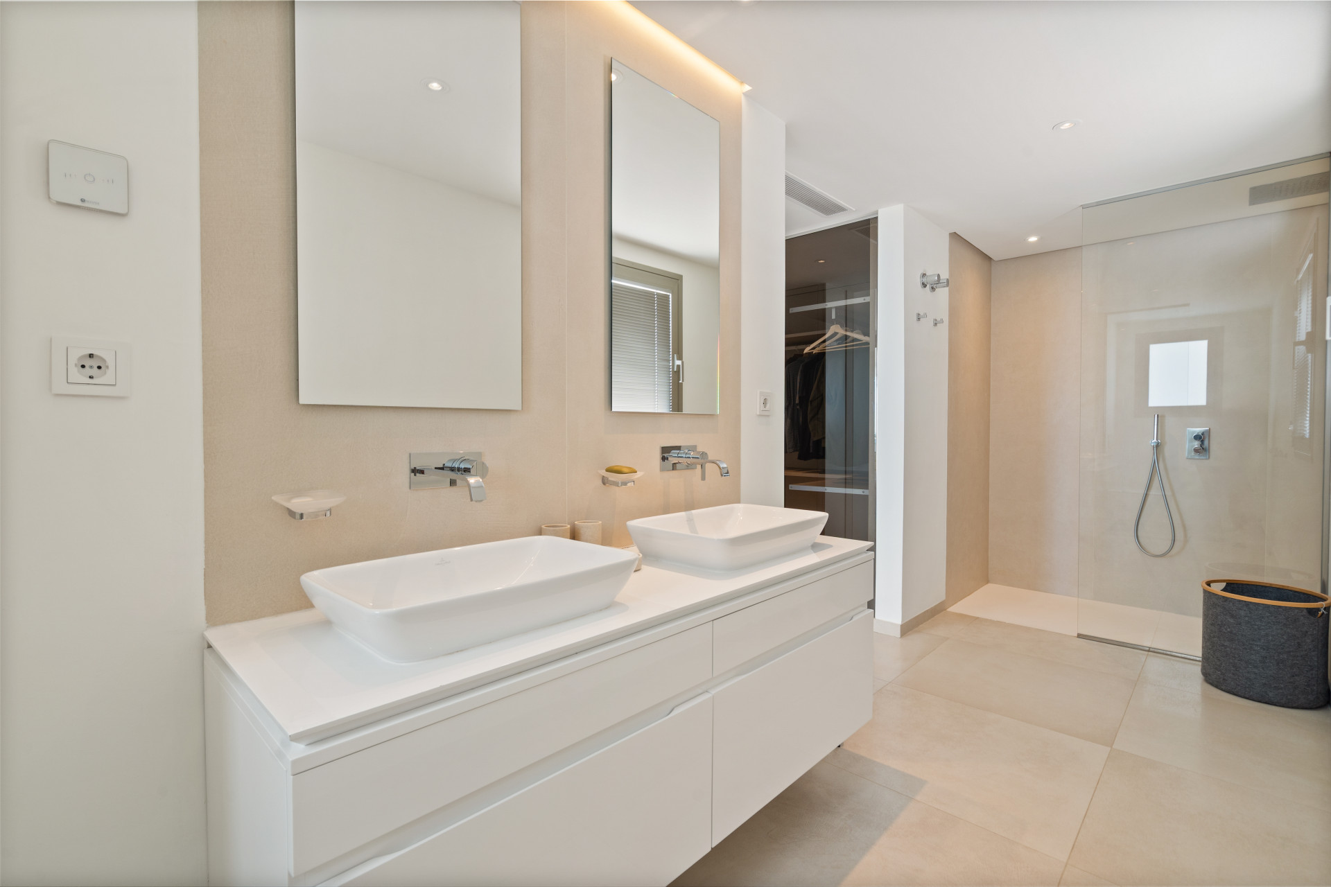 luxo-estate-13 Nueva Andalucia Marbella apartment 5 Bedrooms