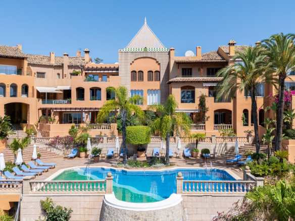 Nueva Andalucia Marbella penthouse 3 Bedrooms