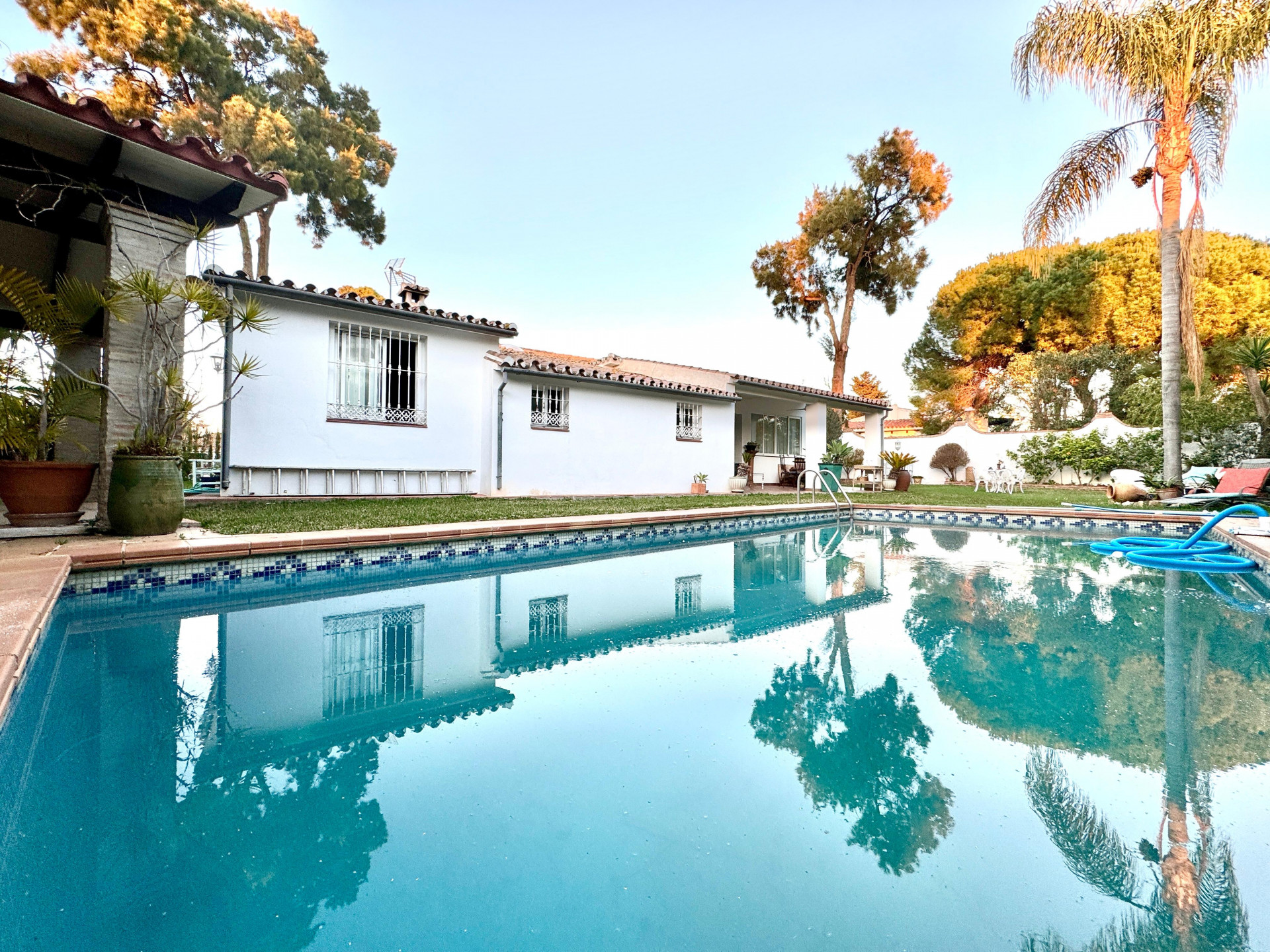 WW1965 San Pedro Alcantara villa 4 Bedrooms