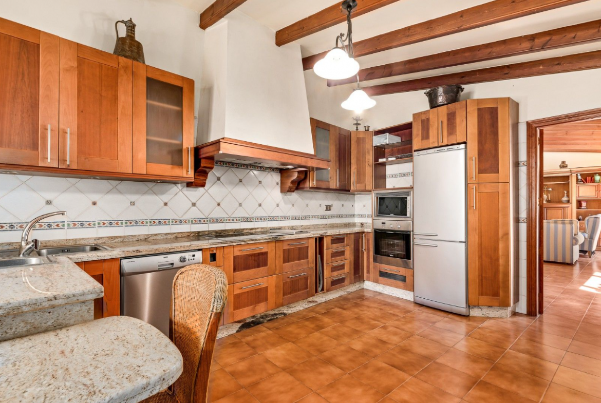 Rio Real Marbella villa 4 Bedrooms