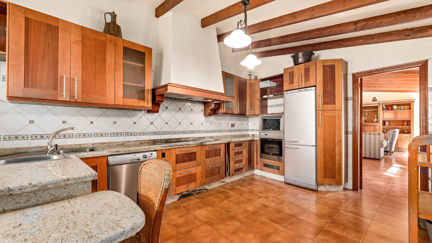 Rio Real Marbella villa 4 Bedrooms
