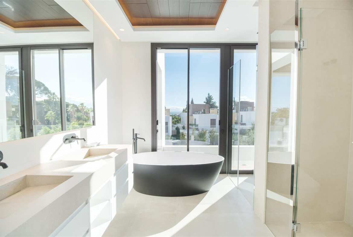 Puerto Banus Marbella villa 4 Bedrooms