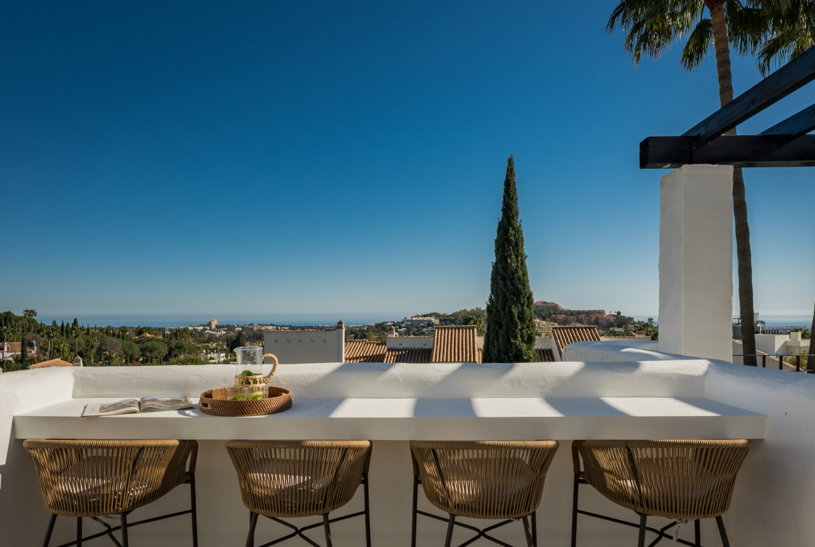 Nueva Andalucia Marbella penthouse 3 Bedrooms
