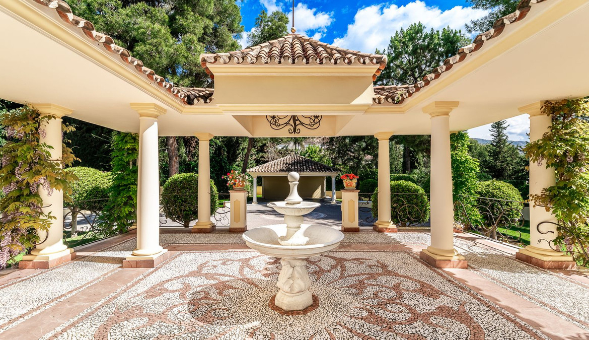 Sierra Blanca Marbella villa 6 Bedrooms