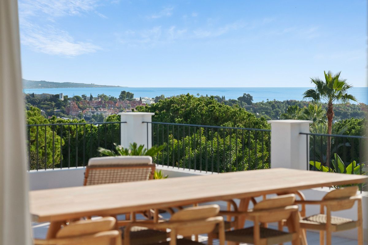 Nueva Andalucia Marbella villa 6 Bedrooms