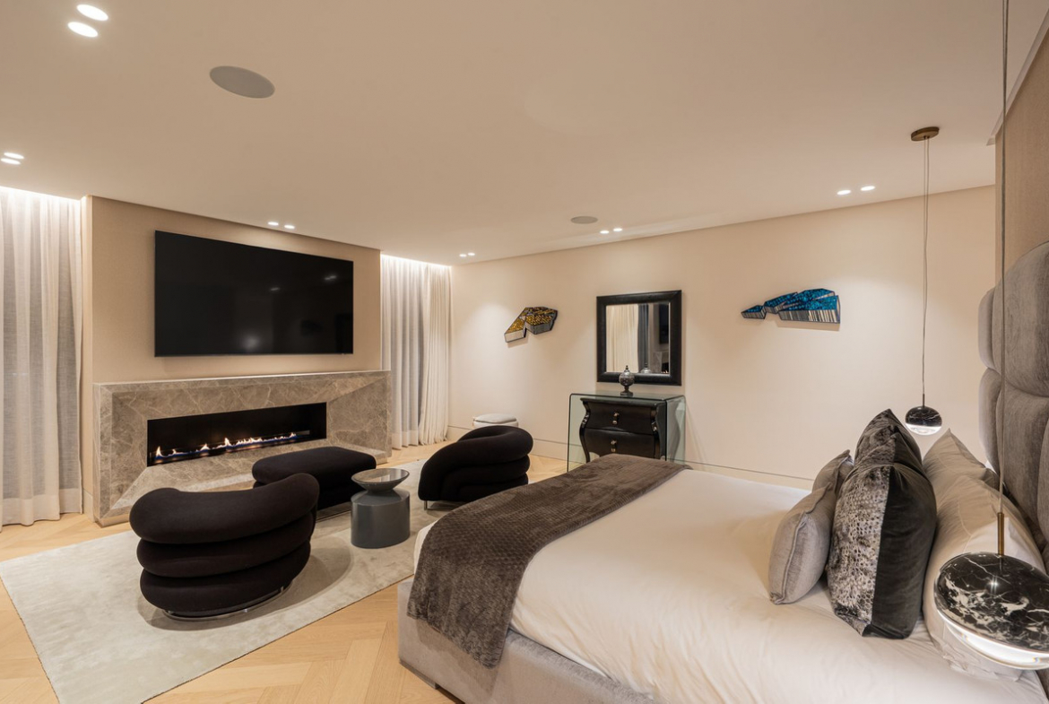 Luxury Villa for Sale in Marbella Hill Club | Golden Mile