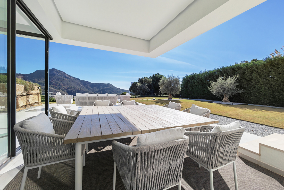 Monte Mayor Benahavis villa 5 Bedrooms
