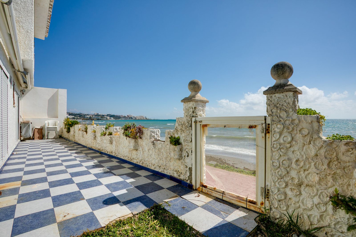 Estepona villa 3 Bedrooms