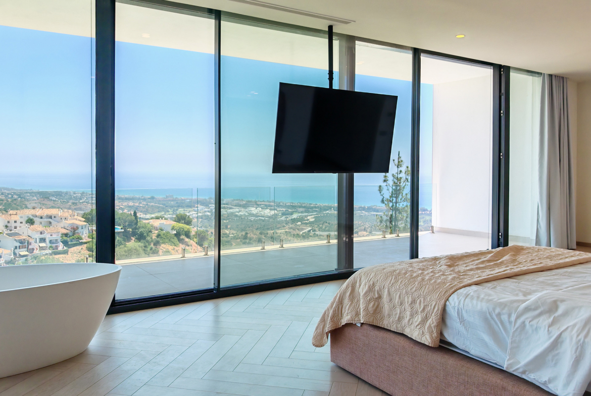 Los Monteros Marbella villa 4 Bedrooms