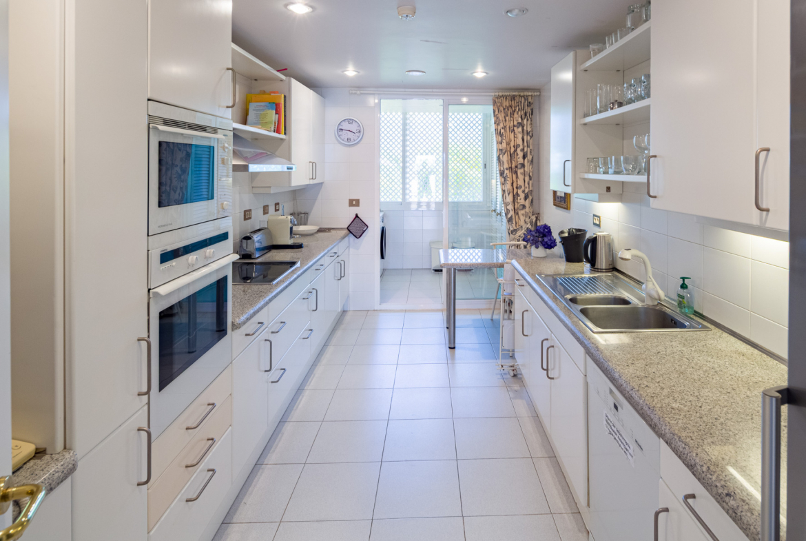 Puerto Banus Marbella penthouse 4 Bedrooms