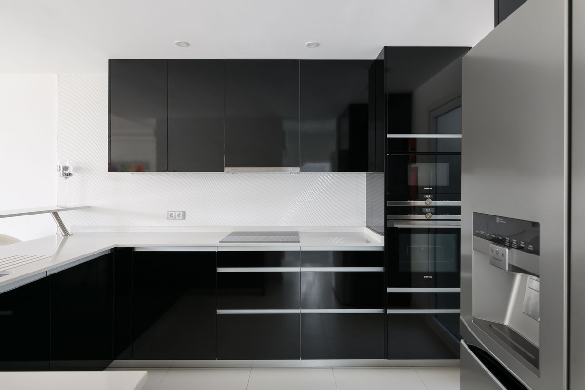 luxo-estate-14 Marbella Golden Mile Marbella townhouse 3 Bedrooms
