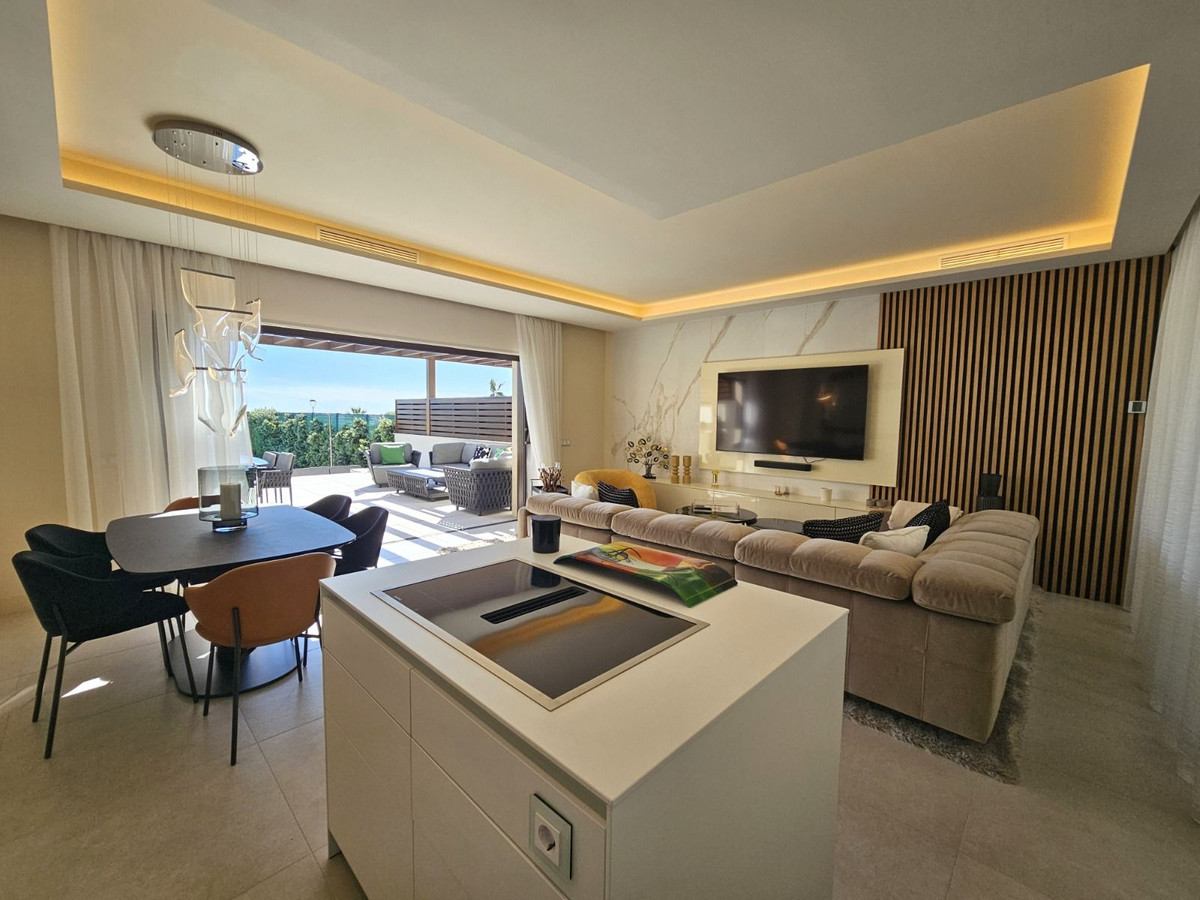 luxo-estate-14 New Golden Mile Estepona townhouse 4 Bedrooms