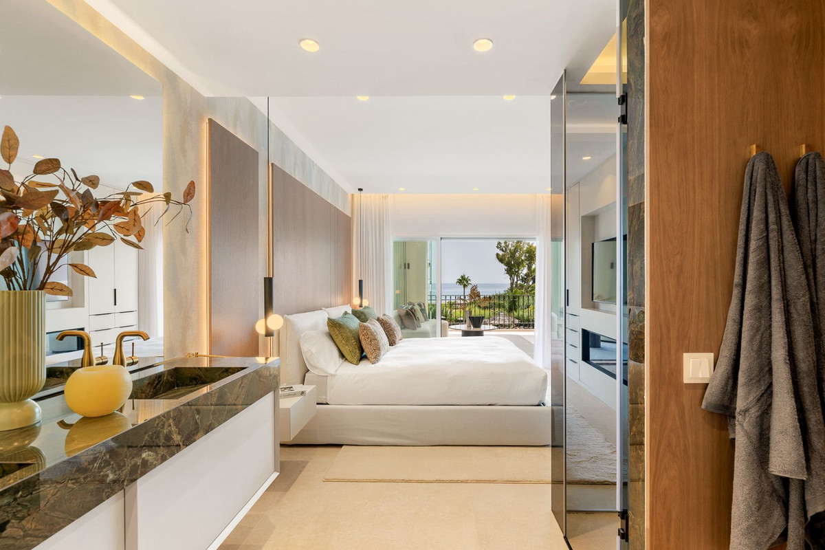 New Golden Mile Estepona apartment 3 Bedrooms