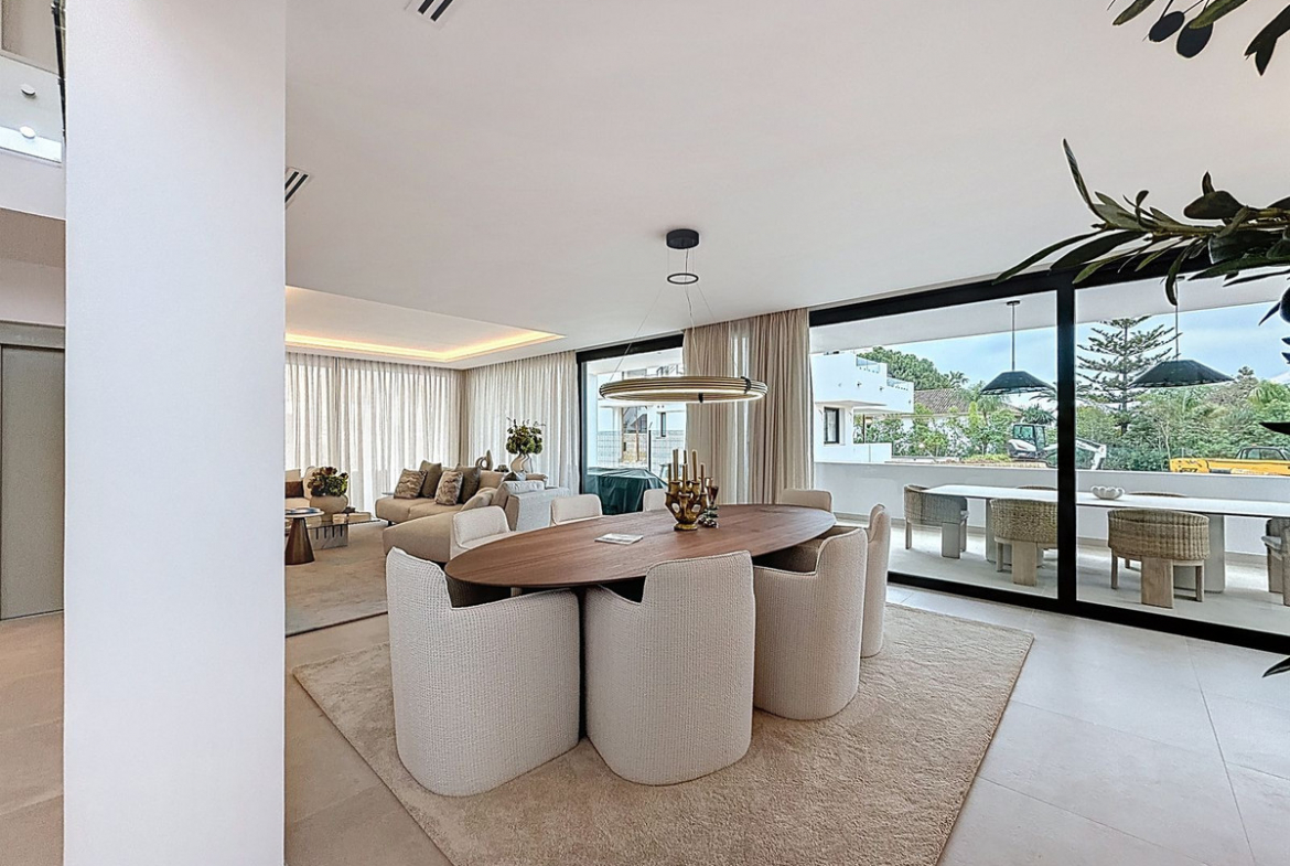 Nagueles Marbella villa 5 Bedrooms