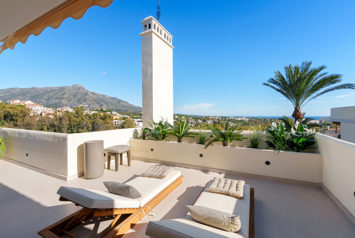 Nueva Andalucia Marbella penthouse 3 Bedrooms