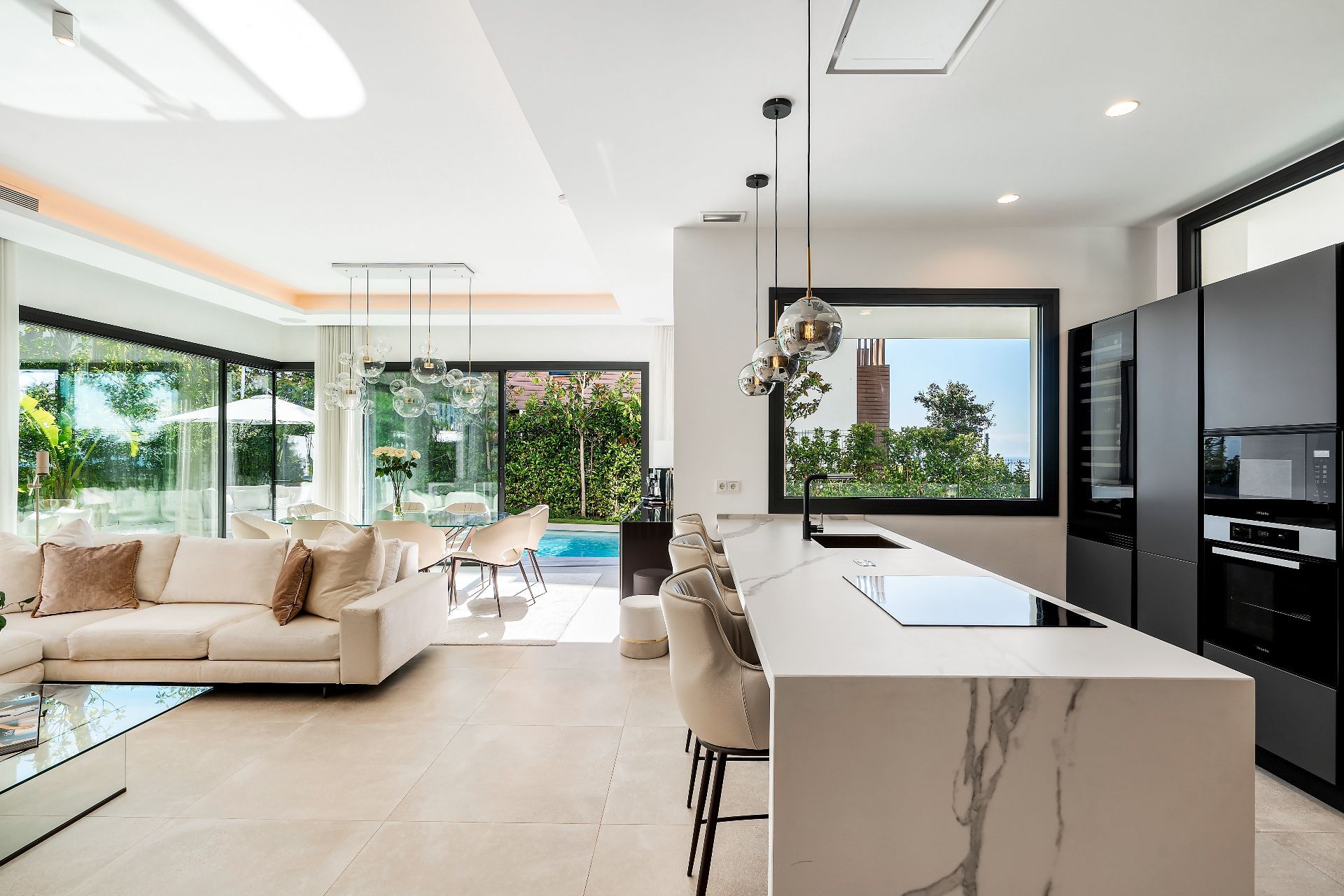 luxo-estate-14 Marbella Golden Mile Marbella villa 4 Bedrooms