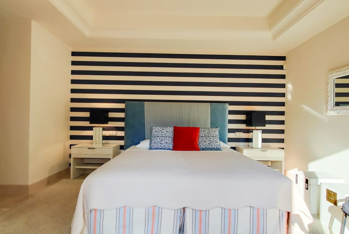 Nueva Andalucia Marbella penthouse 3 Bedrooms